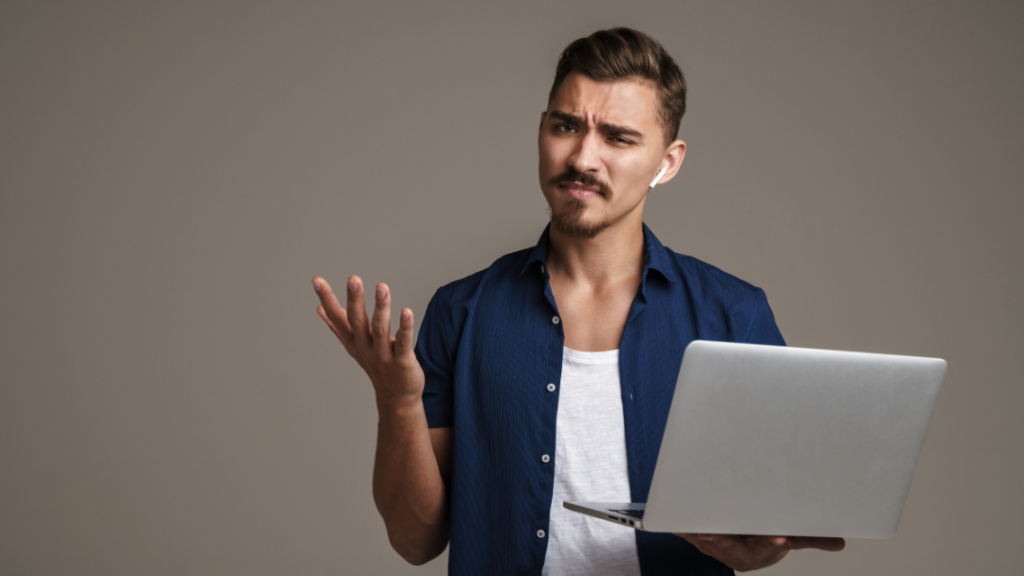 Notebook travando em reuniões Como o upgrade e limpeza resolvem o problema da sua equipe!
