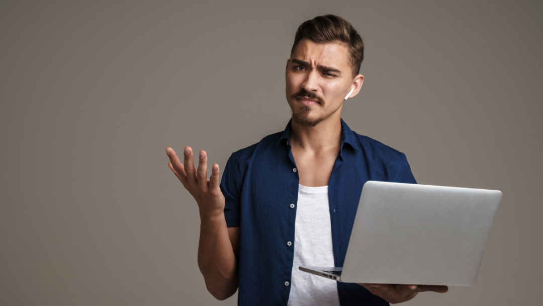 Notebook travando em reuniões Como o upgrade e limpeza resolvem o problema da sua equipe!